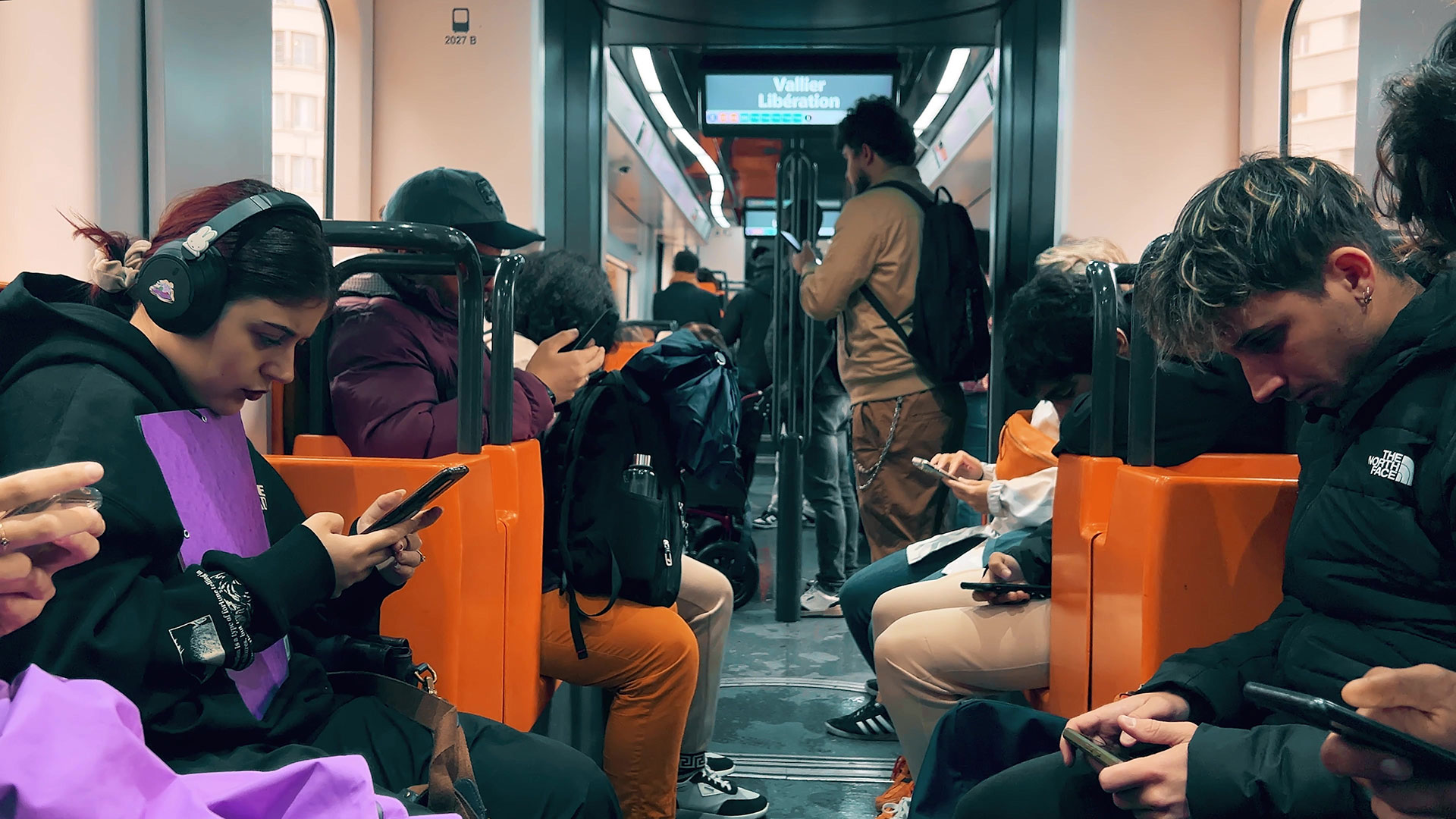 Social media: H «αποτοξίνωση» που μπορεί να σβήσει 10 χρόνια εγκεφαλικής φθοράς