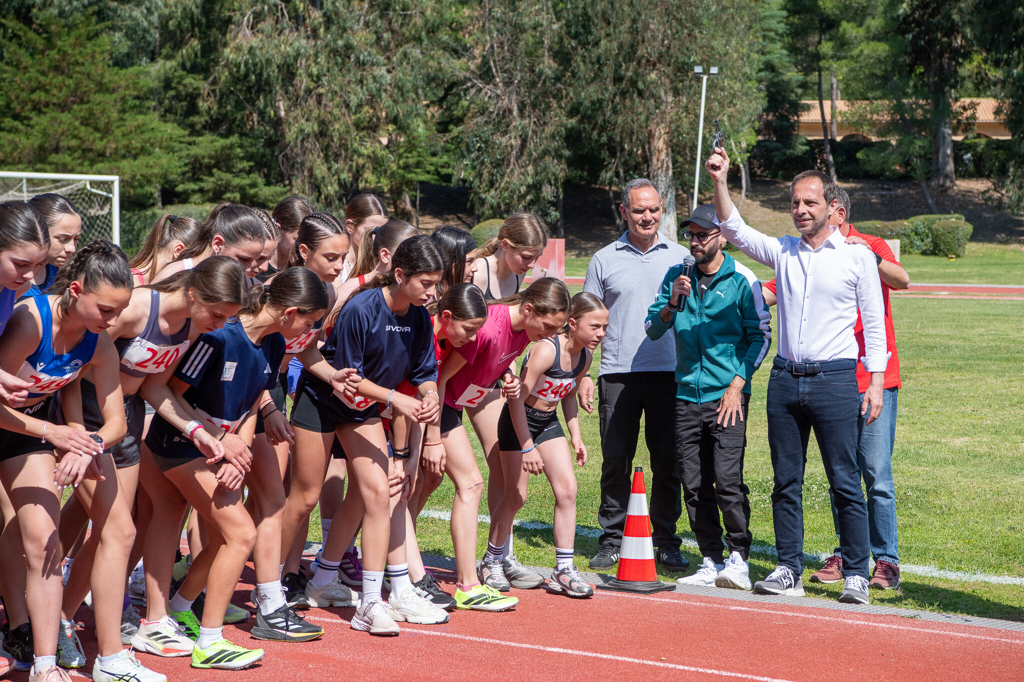 Στους τελικούς αγώνες σχολικού πρωταθλήματος δρόμου σε ανώμαλο έδαφος ο Δήμαρχος Αρχ. Ολυμπίας