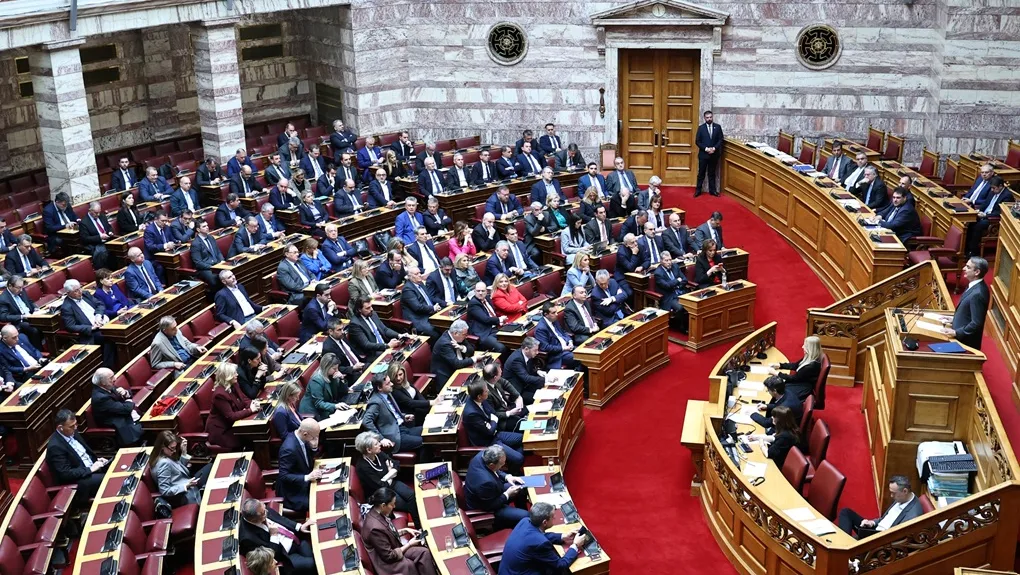 Πέντε βουλευτές της ΝΔ αμφισβητούν το επιτελικό κράτος Μητσοτάκη: «Να μην αποφασίζουν λίγοι, χωρίς να δίνουν λόγο στον λαό»