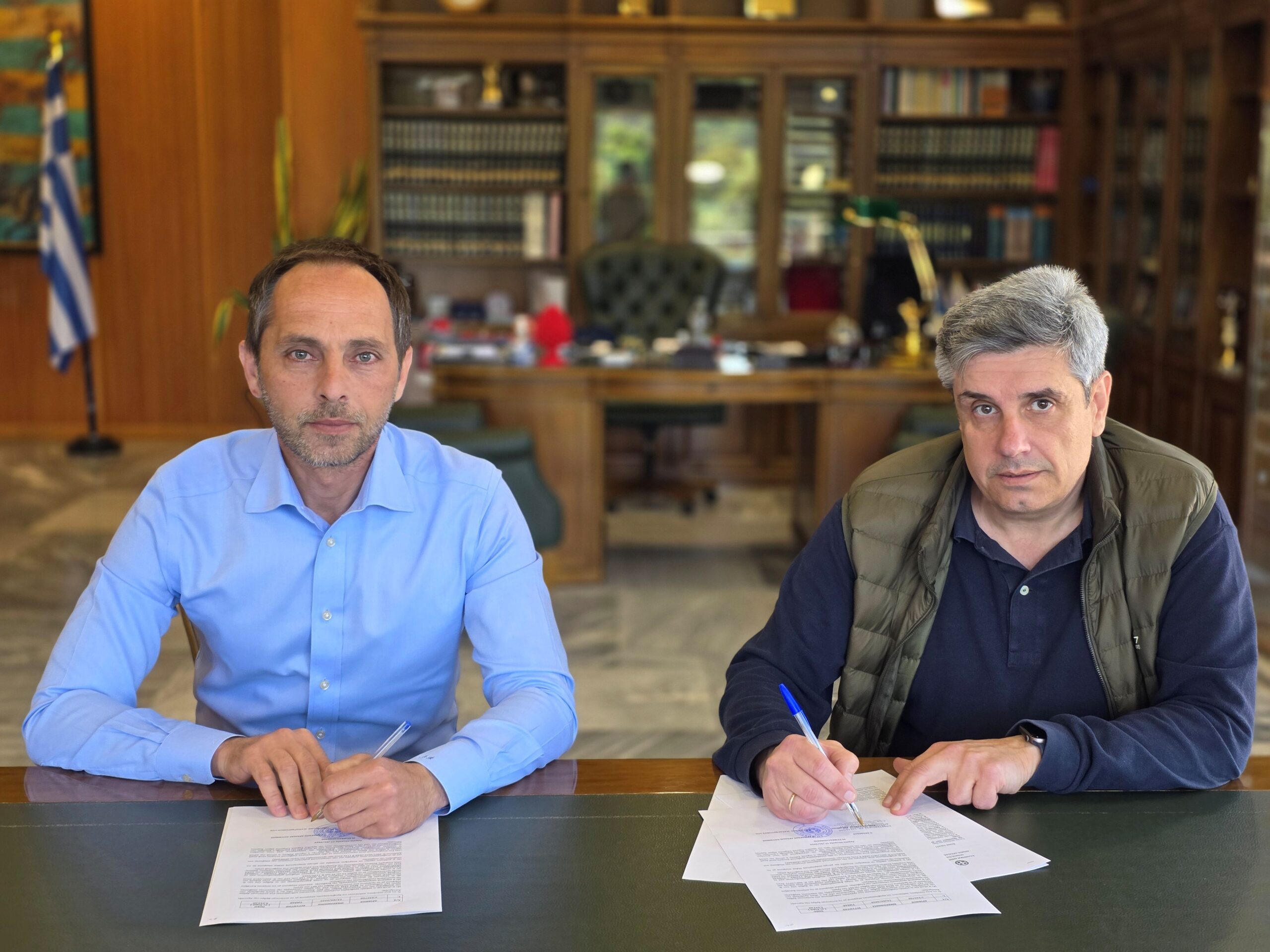 Νέα εποχή για το γήπεδο Πελοπίου: Υπεγράφη η σύμβαση για σύγχρονη κερκίδα 600 θέσεων