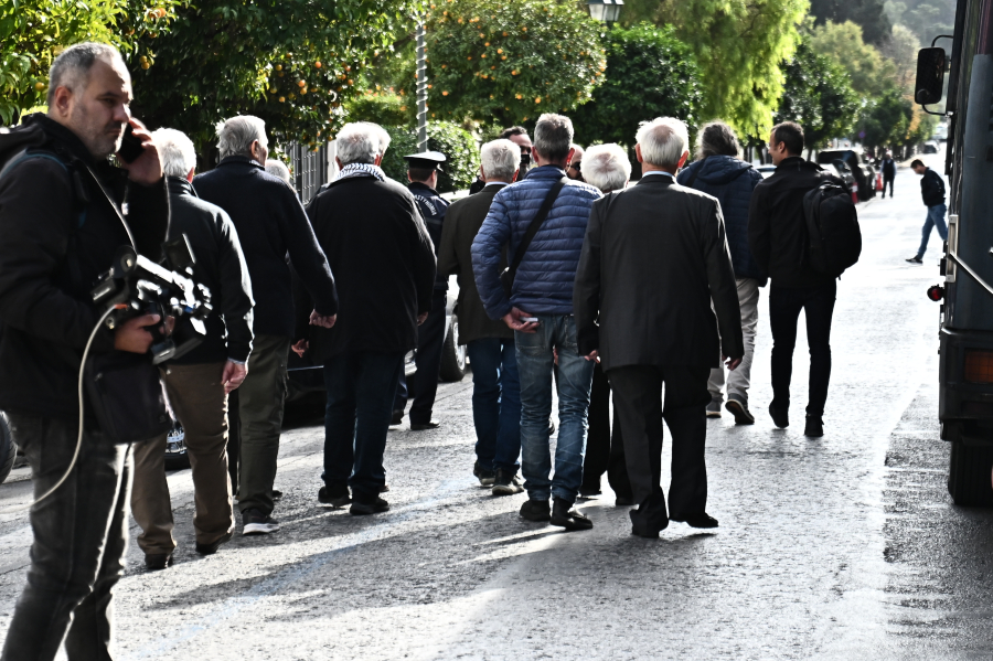 Ανατροπές για 200.000 συντάξεις χηρείας – Τι ορίζει απόφαση του ΣτΕ