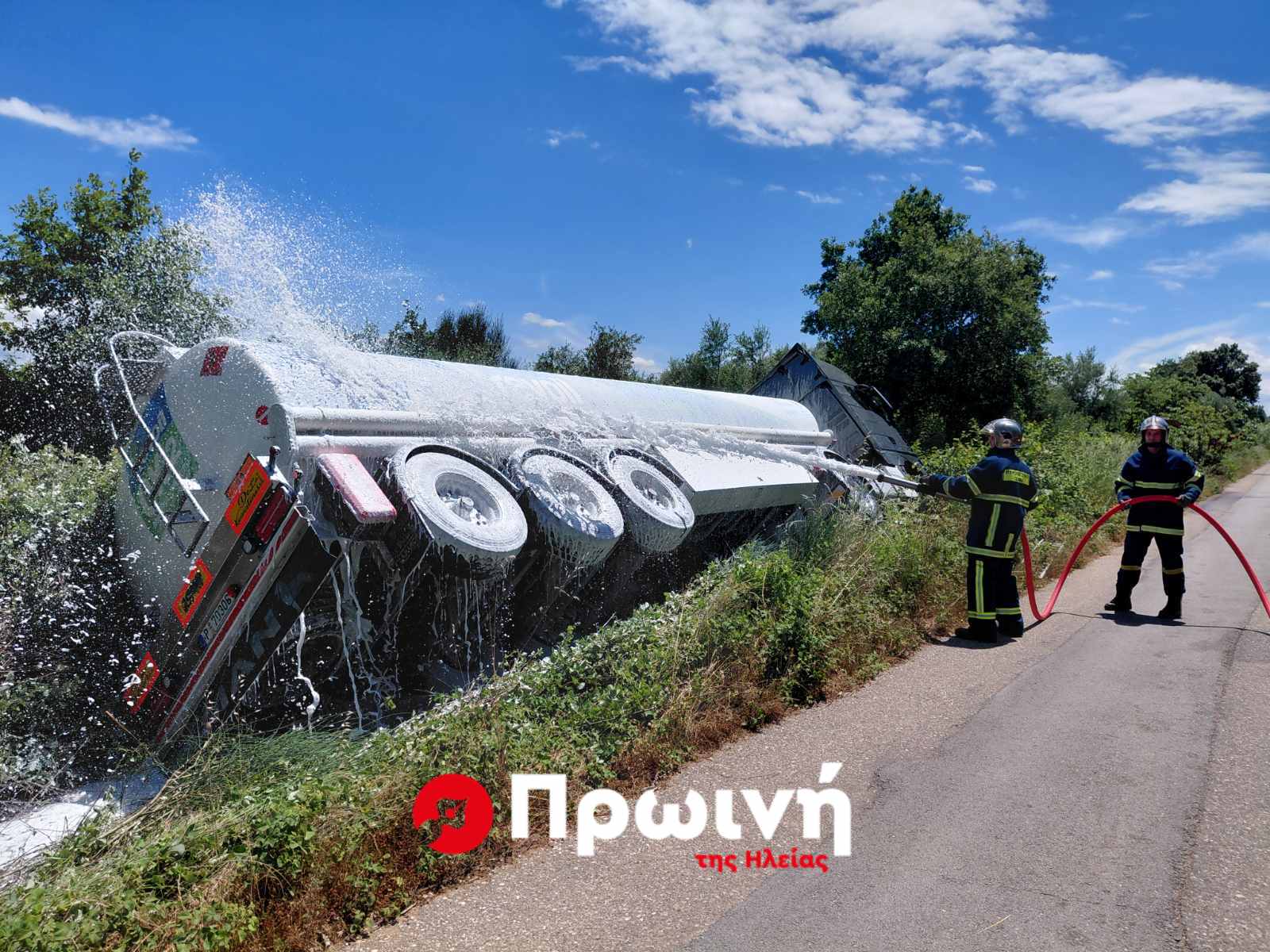 Βυτιοφόρο μεταφοράς υγρών καυσίμων ανετράπη στο Μπόρσι – Άμεση επέμβαση της Πυροσβεστικής