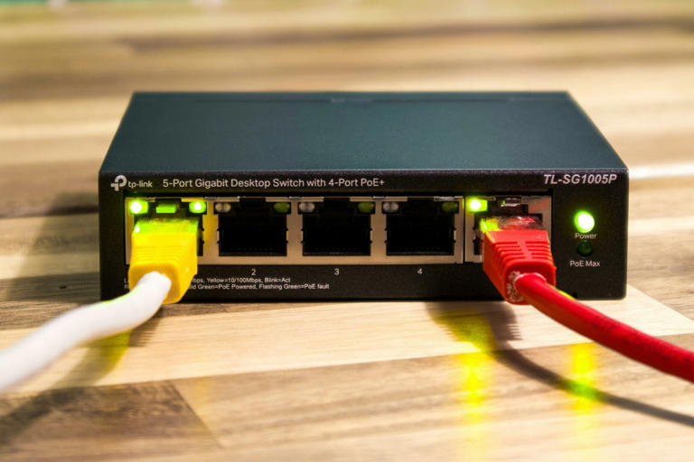 Αλουμινόχαρτο κάτω από το WiFi – τι κάνει και γιατί το προτείνουν οι ειδικοί