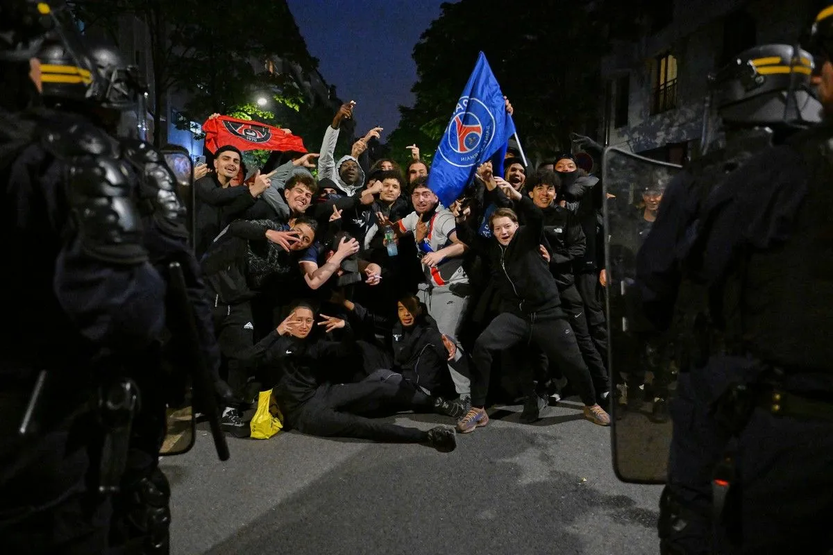 Χάος στο Παρίσι μετά την πρόκριση της Παρί Σ.Ζ. με τραυματίες αστυνομικούς και 127 συλλήψεις