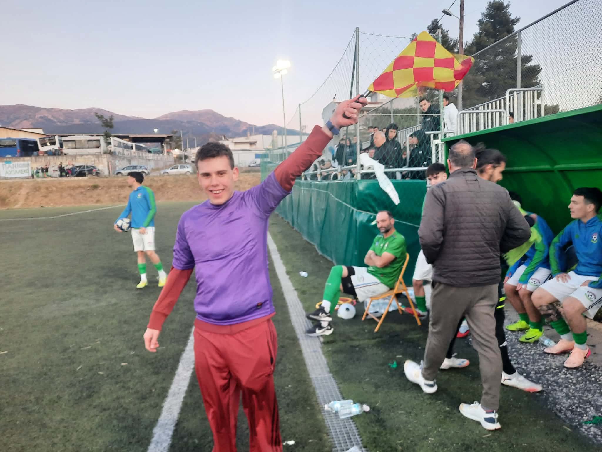 Απίθανο σκηνικό στην Πάτρα: Τραυματίστηκε ο διαιτητής και αντικαταστάθηκε από… δημοσιογράφο!