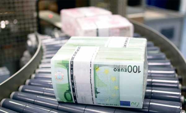 Ακρίβεια και ΦΠΑ γεμίζουν τα δημόσια ταμεία