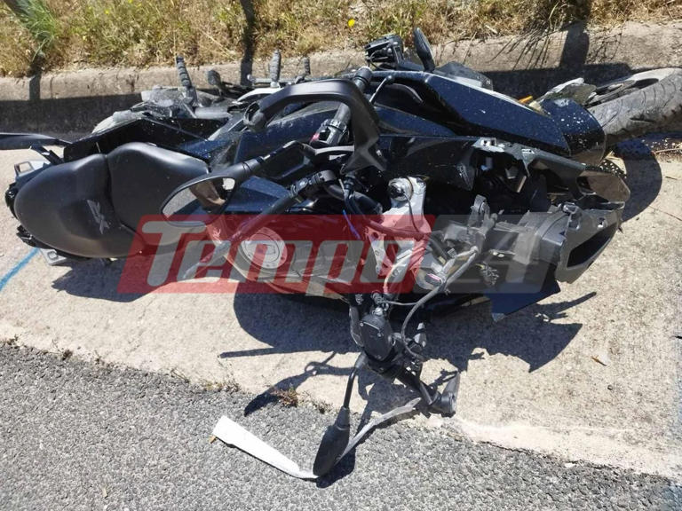 Ανείπωτη τραγωδία στο Ρίο: Πατέρας και γιος σκοτώθηκαν σε φρικτό τροχαίο με μηχανή