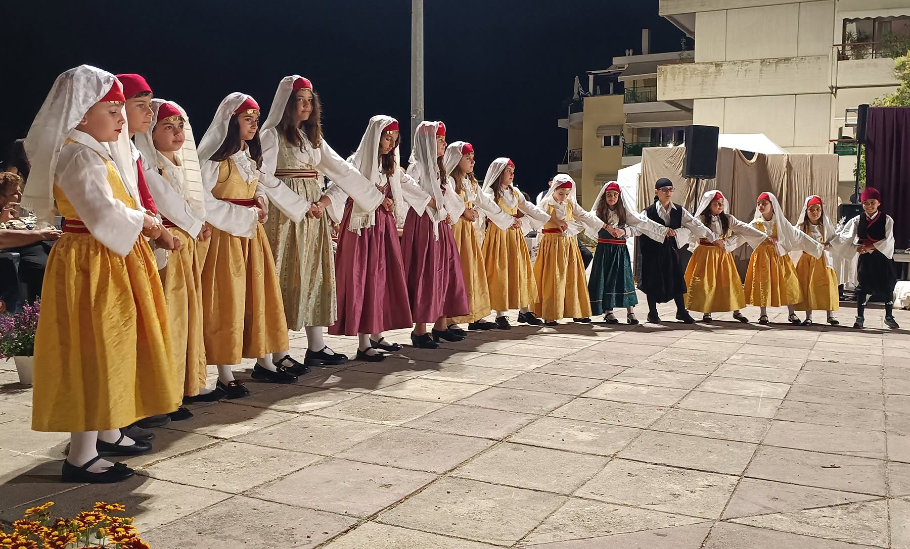 Δήμος Πύργου: Συγκίνηση και νοσταλγία με τη μουσικοχορευτική παράσταση «Γάμος α λα ελληνικά»