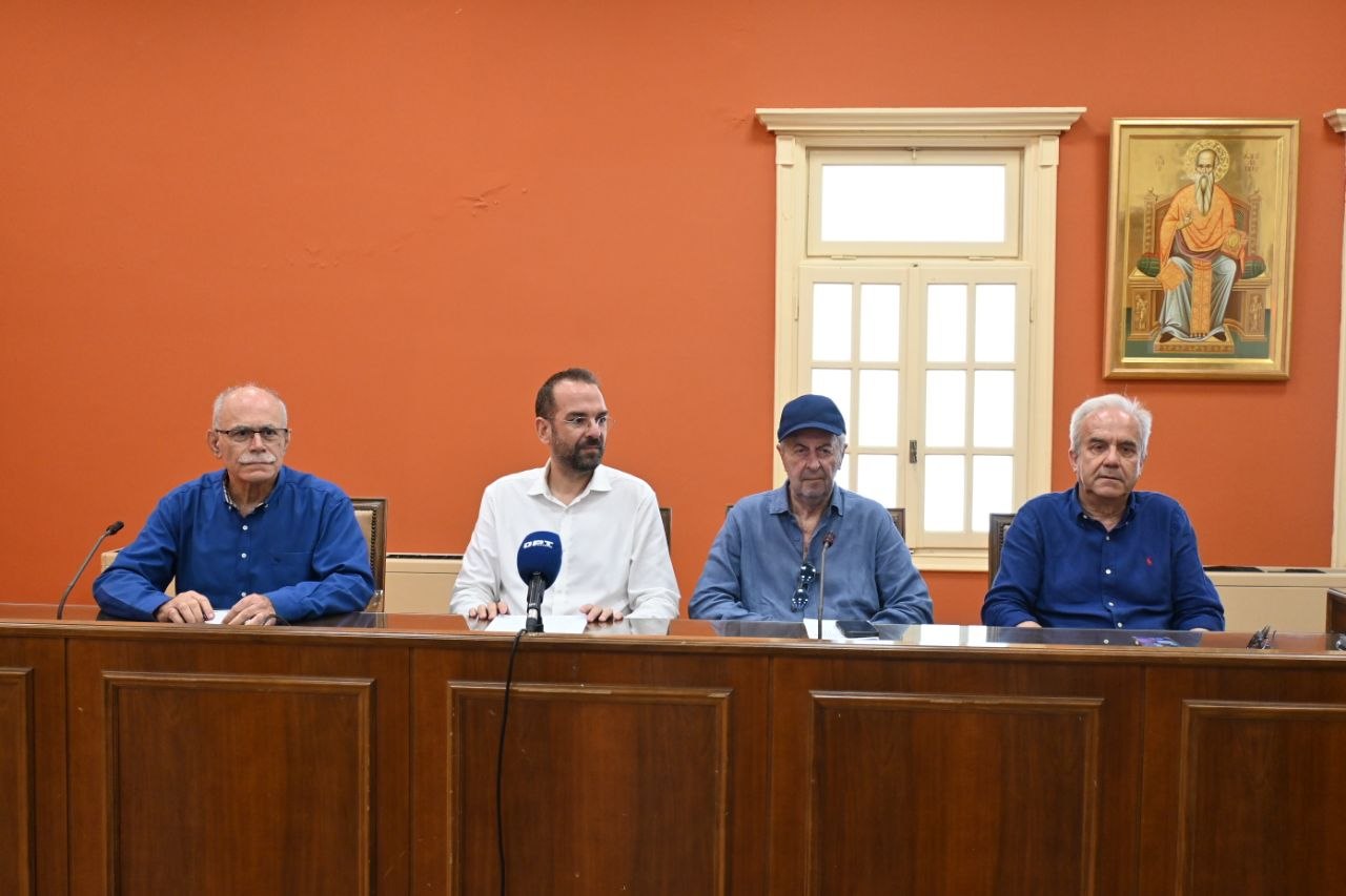 Ο Νεκτάριος Φαρμάκης σε έργα στην Ηλεία και σύσκεψη στο Δημαρχείο Πύργου για τον λιμένα Κατακόλου
