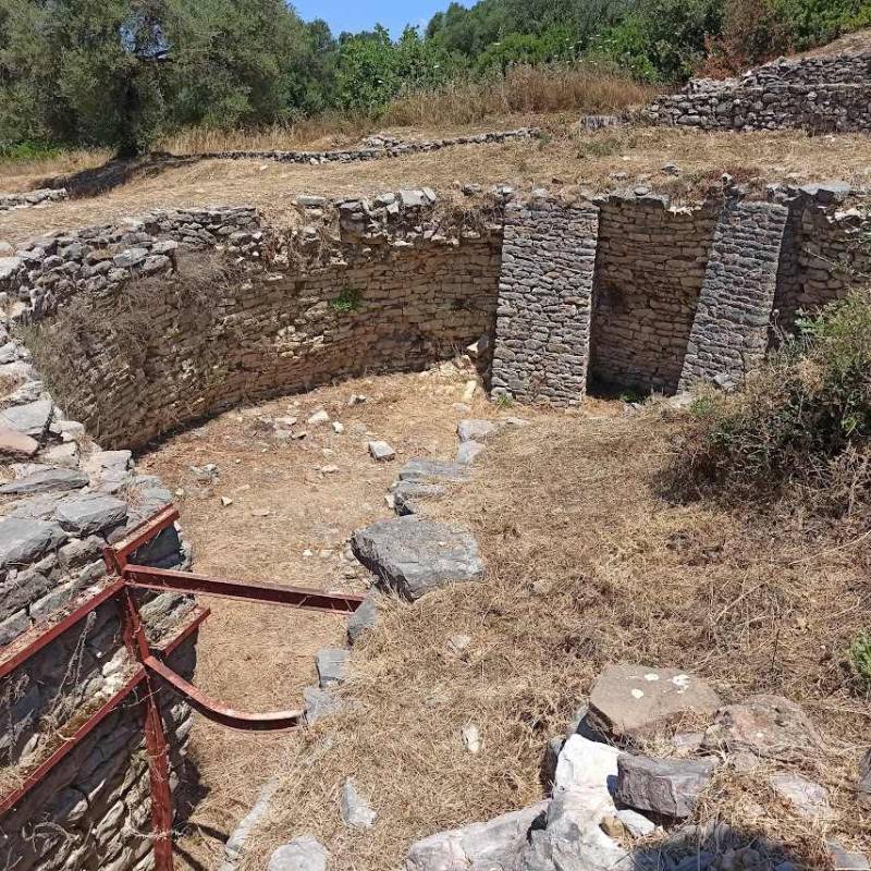 Θανάσης Λαγός: Το τόξο του Οδυσσέα στα χέρια των μετρίων