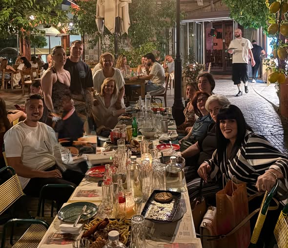 Δείπνο της Χορευτικής Ομάδας του Συλλόγου Ηλείων Αττικής με αισιοδοξία για τη νέα χορευτική χρονιά