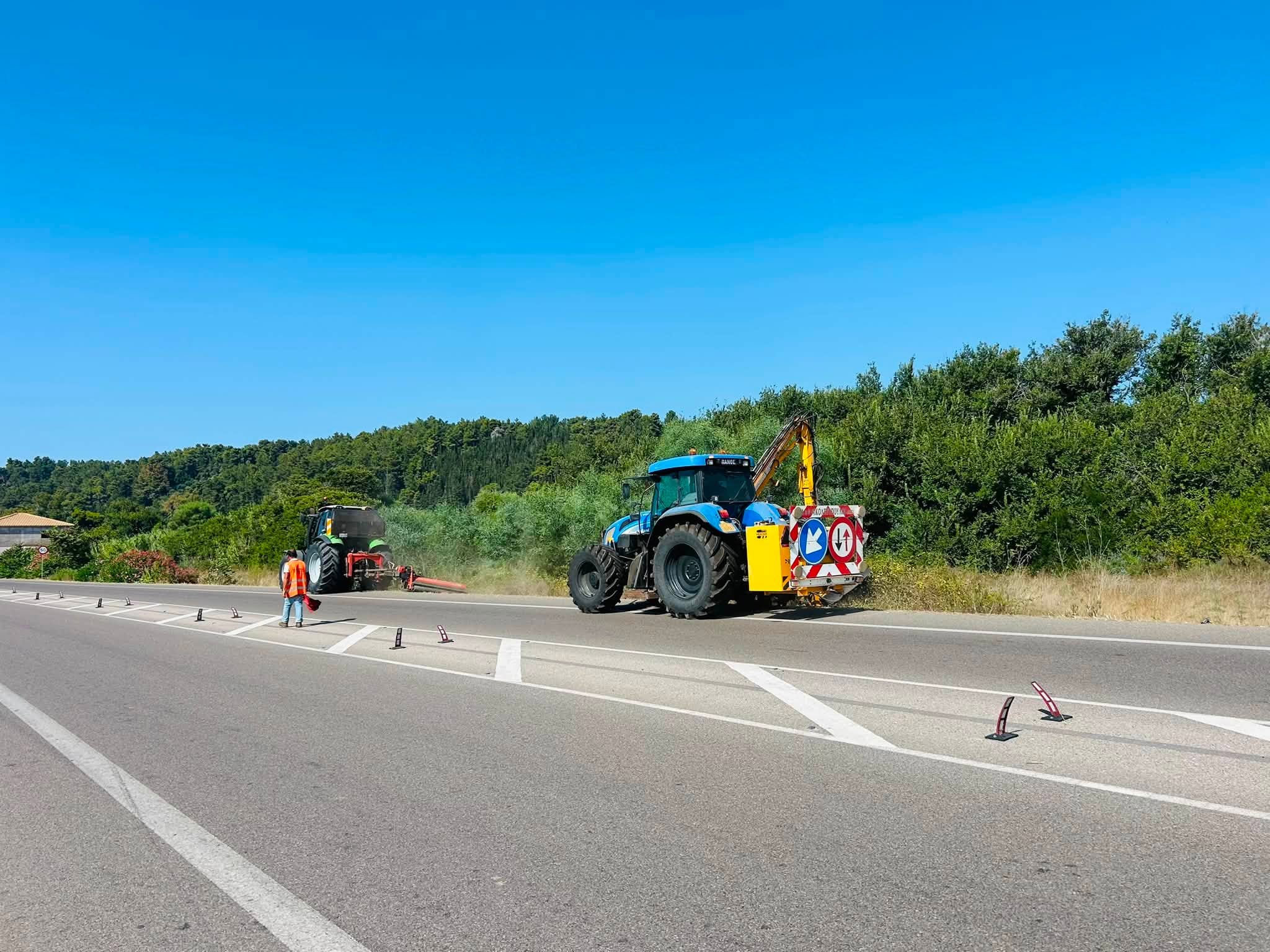Εντατικές εργασίες για τον καθαρισμό της βλάστησης στο Επαρχ. Οδικό Δίκτυο της Π.Ε Ηλείας.