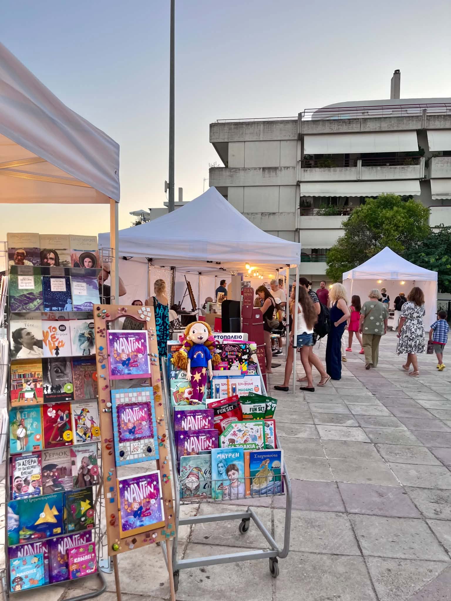 Η 1η Έκθεση Βιβλίου στον Πύργο μπορεί να έριξε αυλαία, αλλά ο απόηχός της παραμένει ζωντανός