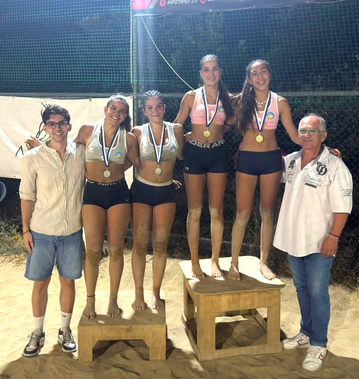 Τουρνουά Beach Volley «Α. Διονυσόπουλος»: Νικήτριες Μελίνα και Σοφία Τσούμα-Απονομή από Γιάννη και Πέτρο Διονυσόπουλο