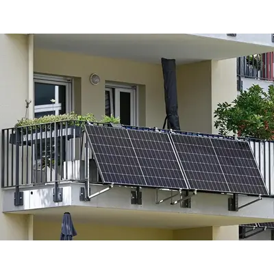 Φωτοβολταϊκά στο μπαλκόνι: Έρχεται το νομοσχέδιο για φθηνό ρεύμα στο σπίτι