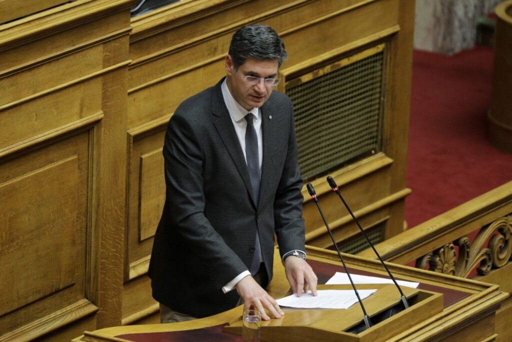 Ο Διονύσης Καλαματιανός καλεί τον αρμόδιο Υπουργό να απαντήσει