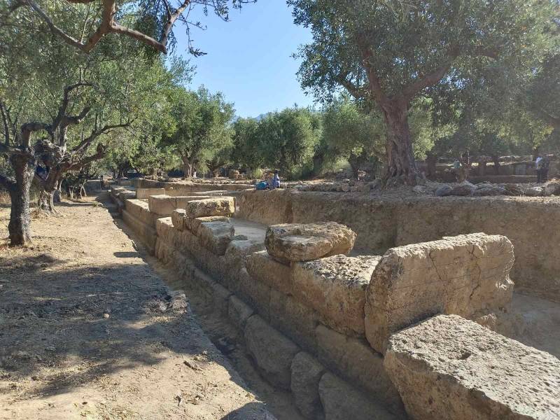 Σημαντικά ευρήματα στην Αρχαία Θουρία – Επίσκεψη και ενημέρωση Βασιλόπουλου από Αραπογιάννη