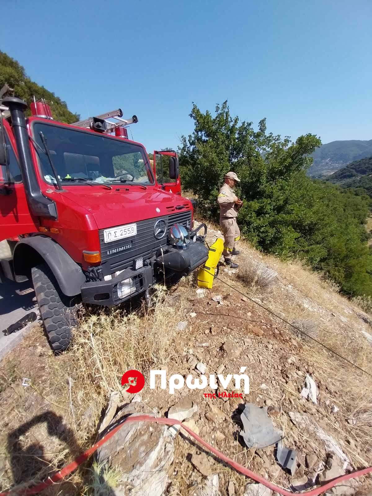 Πυροσβέστες έσωσαν 32χρονη οδηγό από γκρεμό στην Ανδρίτσαινα