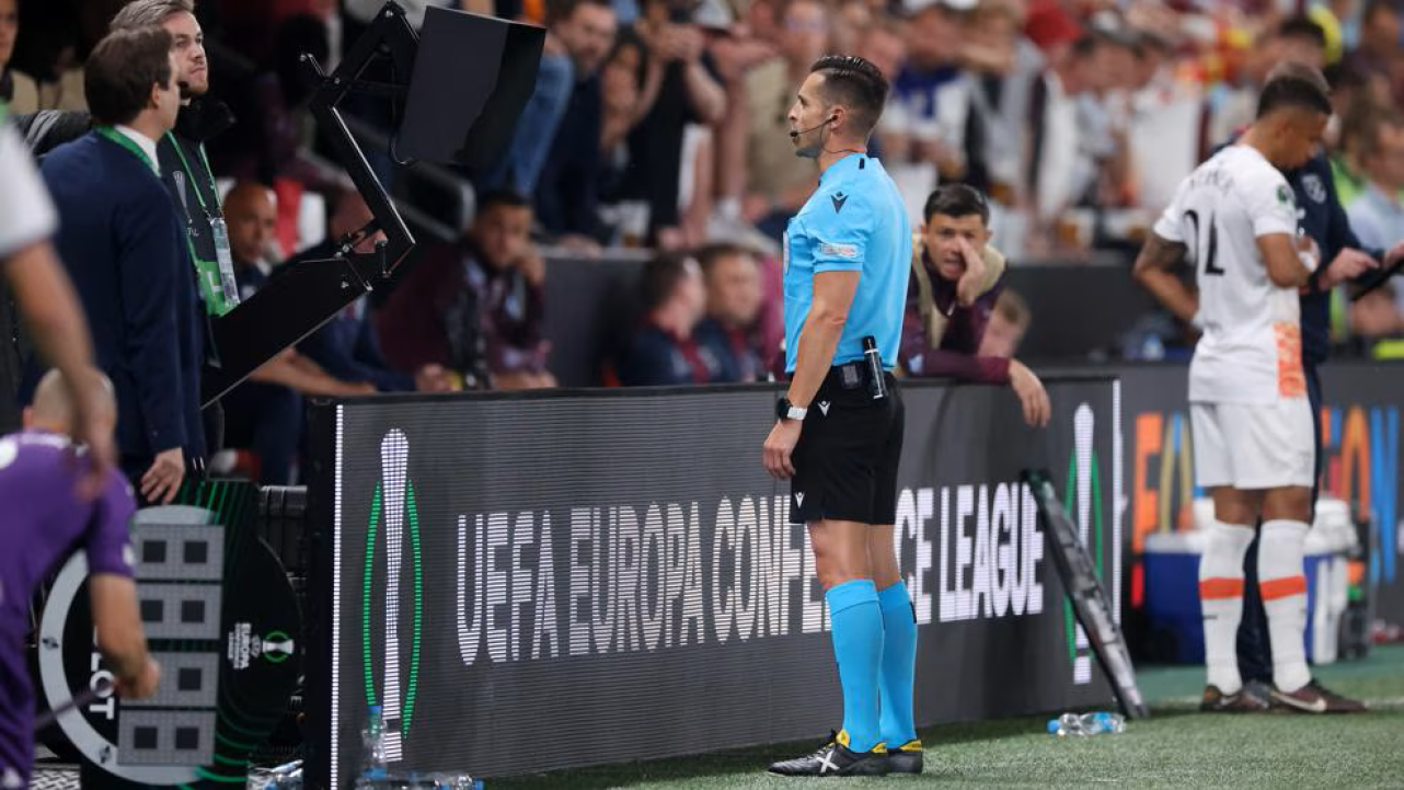 Ε.Π.Ο.: Οι κατευθύνσεις της UEFA για διαιτησία και VAR