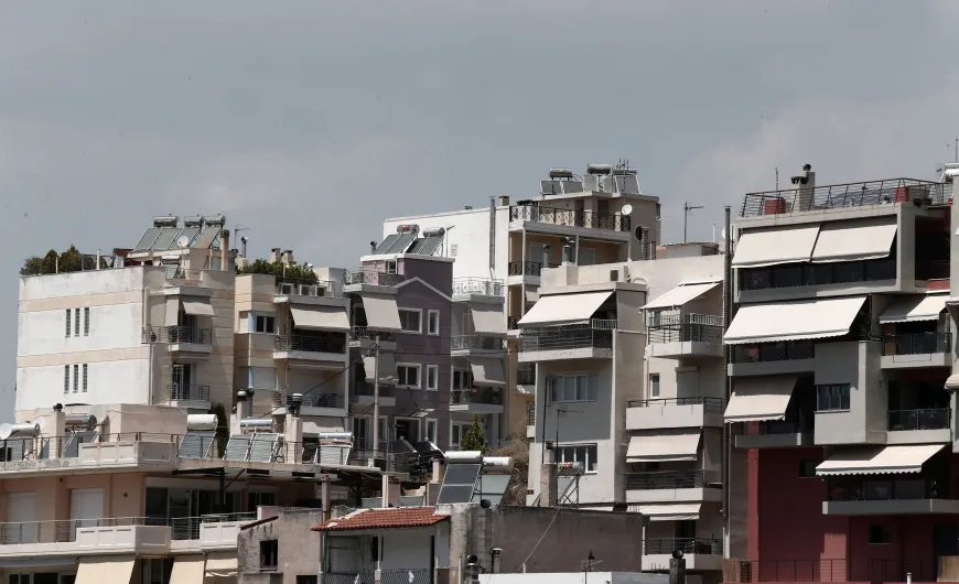 Ανατροπή στον ΕΝΦΙΑ: Πλήρης απαλλαγή για κύριες κατοικίες σε μικρούς οικισμούς από το 2027