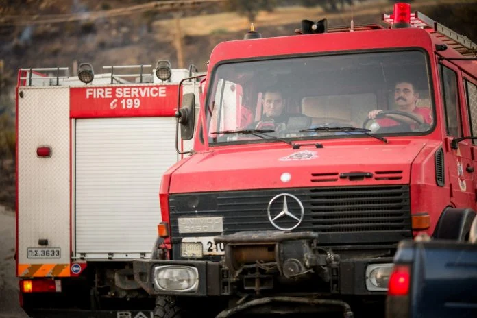 Χωρίς ενεργό μέτωπο είναι η πυρκαγιά που εκδηλώθηκε τα ξημερώματα της Παρασκευής σε αγροτοδασική έκταση στην Αλφειούσα