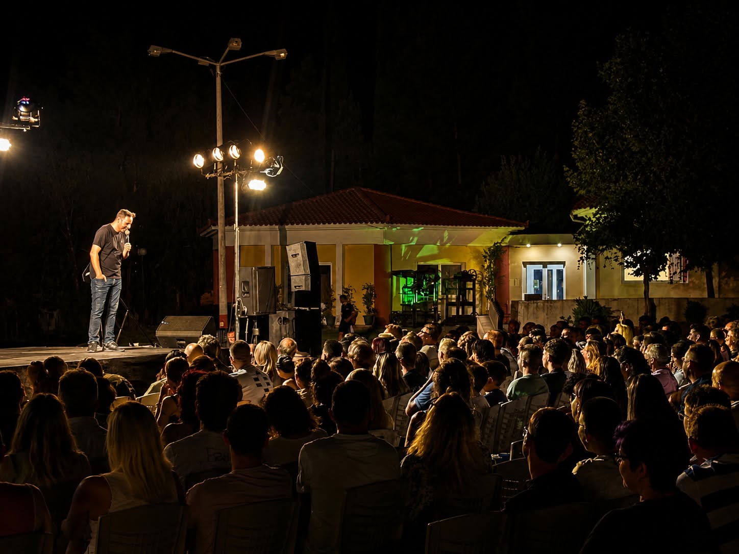 Κρέστενα: Μοναδική βραδιά γέλιου και προσφοράς με τον Αλέξανδρο Τσουβέλα