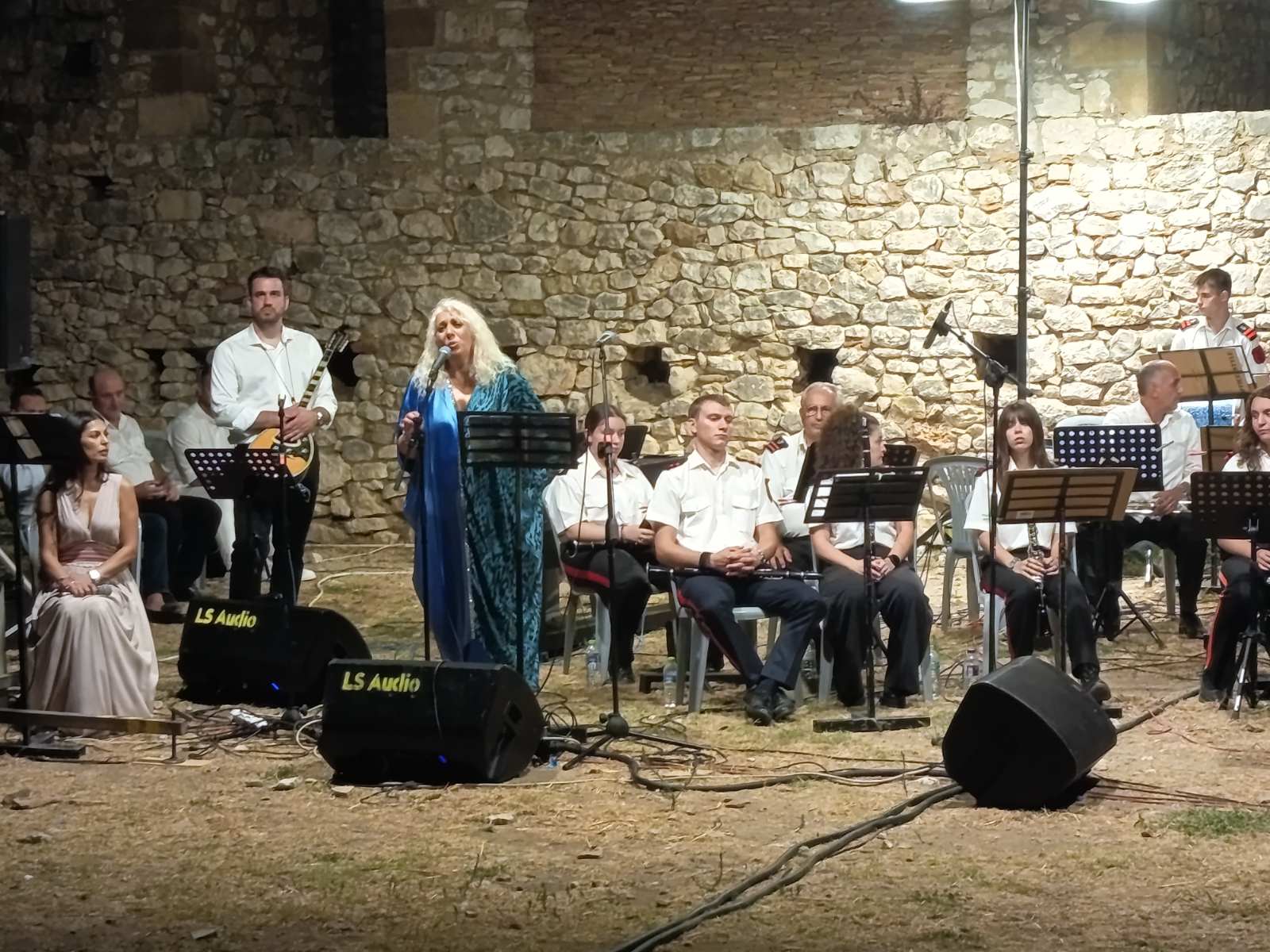 Κάστρο Χλεμούτσι και Σινέ Ρόδον: Μαγικές βραδιές πανσελήνου