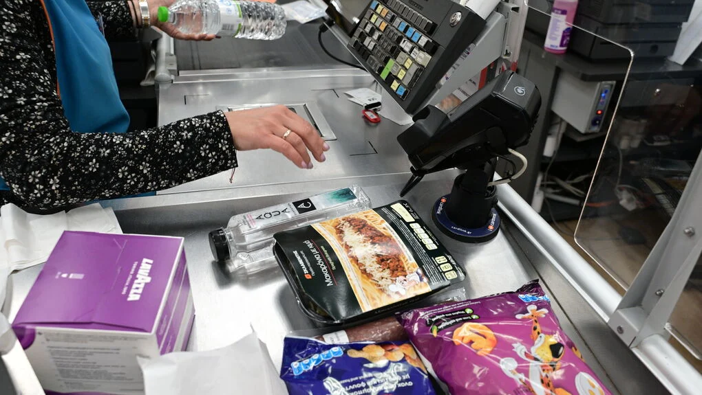 «Σταγόνα στον ωκεανό» τα κυβερνητικά μέτρα με τους 1.700 κωδικούς στα σούπερ μάρκετ