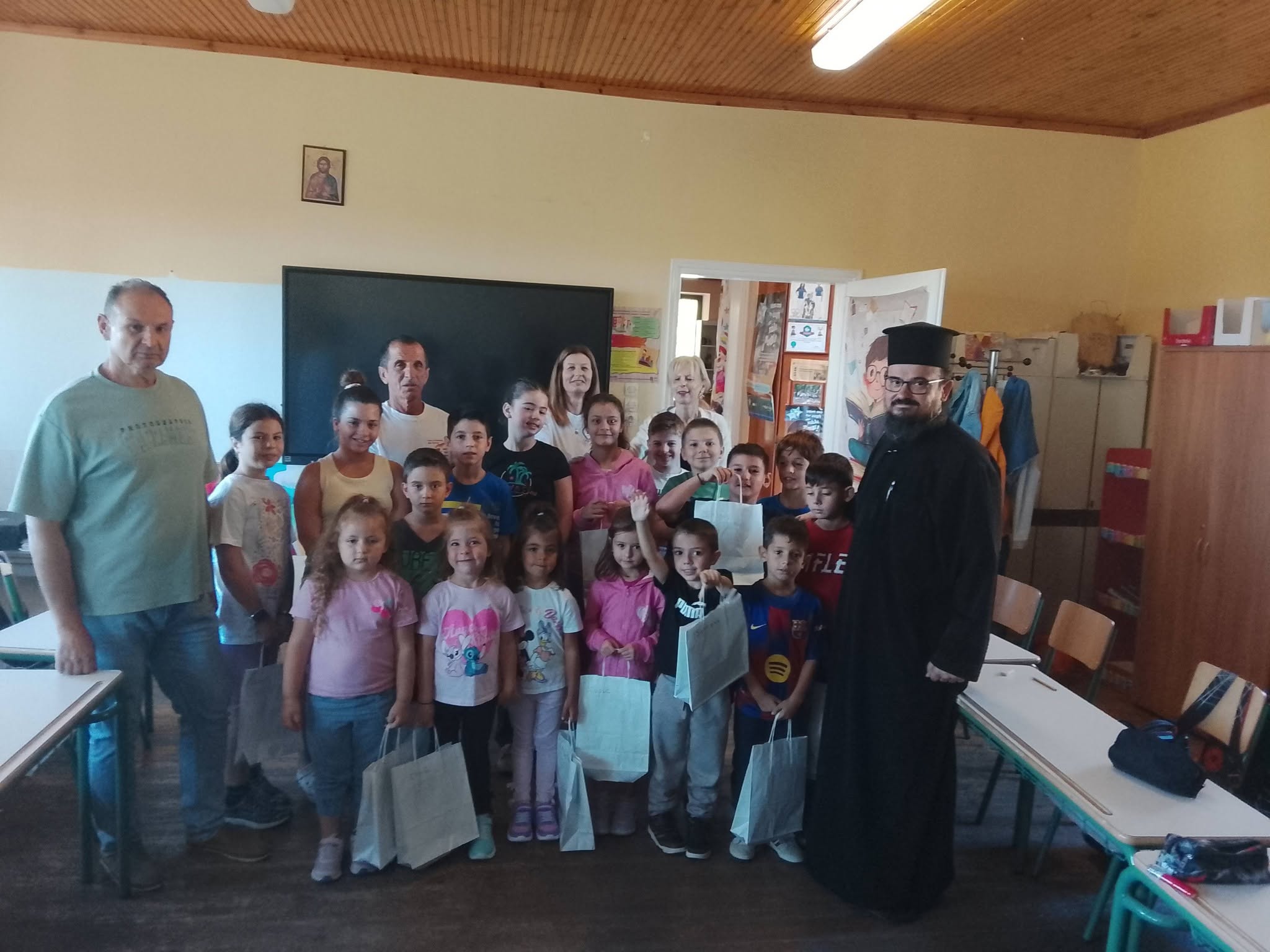 Μήνυμα κοινωνικής προσφοράς από τον Αιμοδοτικό Σύλλογο «Ο Άγιος Τρύφωνας» στο Νηπιαγωγείο και Δημοτικό Σχολείο Ελαιώνα