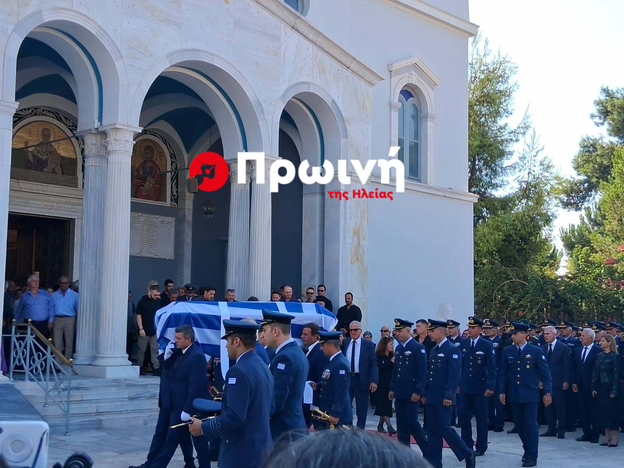 Tο τελευταίο αντίο στον Γιάννη Μπλέσια