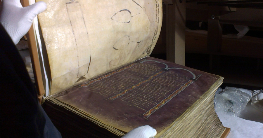Ο ιός της ευλογιάς των προβάτων «αναδύεται» μέσα από τις σελίδες μεσαιωνικών χειρογράφων και αρχαίων δοντιών
