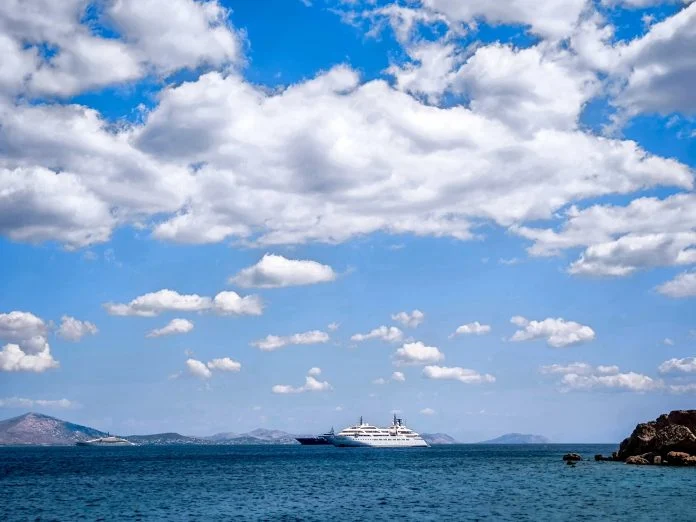 Καιρός: Αργούν ακόμη οι φθινοπωρινές θερμοκρασίες – Τι δείχνουν τα μοντέλα πρόγνωσης για τον Σεπτέμβριο
