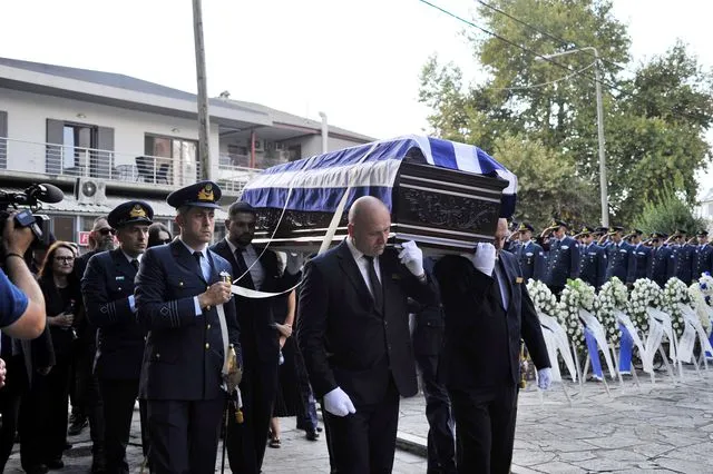 Θρήνος στον Κατσικά Ιωαννίνων για τον Δημήτρη Πέτρου – Το τελευταίο αντίο στον σμηναγό