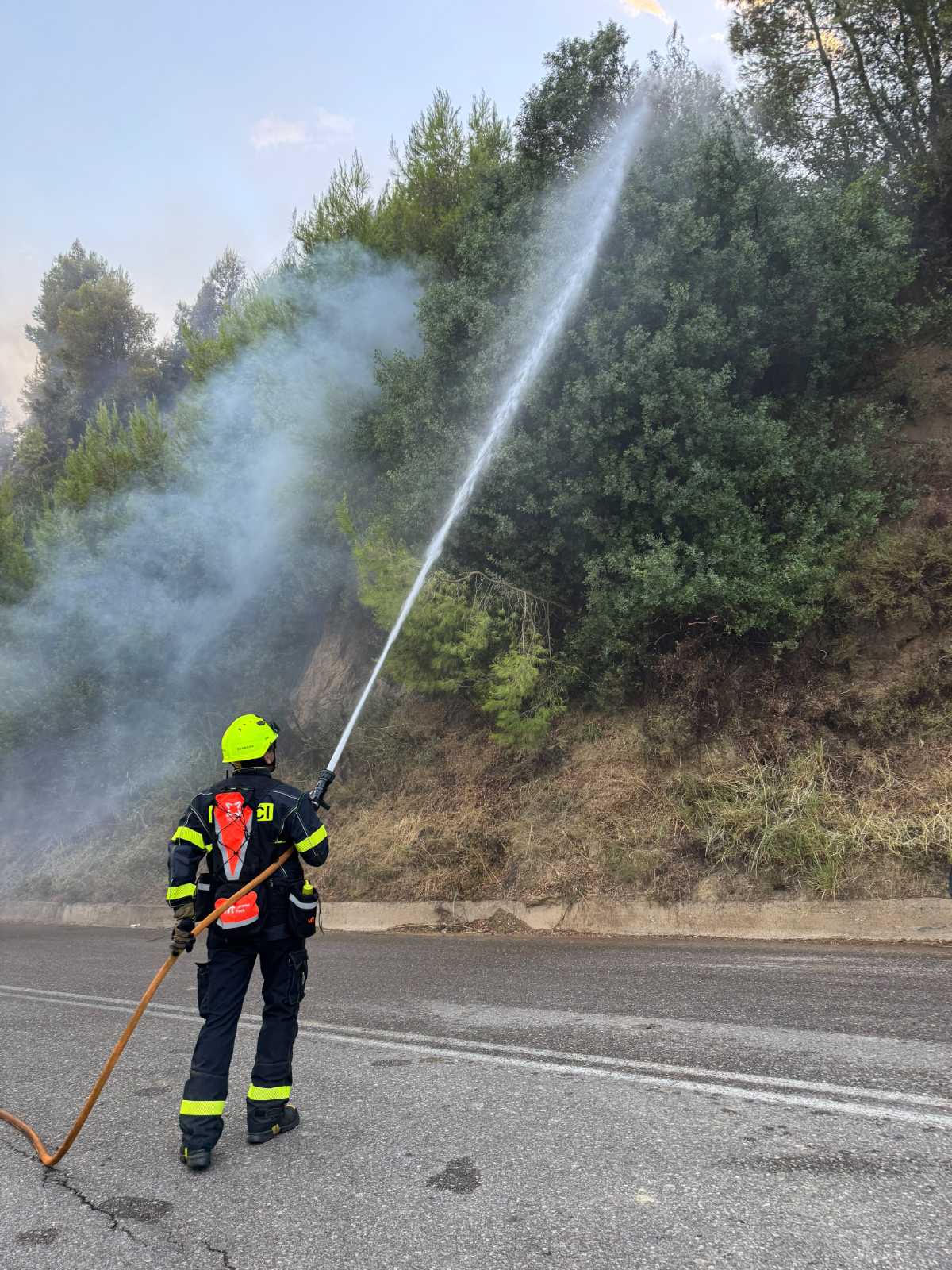 Σε πλήρη κινητοποίηση η Π.Ε. Ηλείας για τις πυρκαγιές – Ισχυρή συνδρομή στο έργο της Πυροσβεστικής και αυξημένη ετοιμότητα για τη Δευτέρα