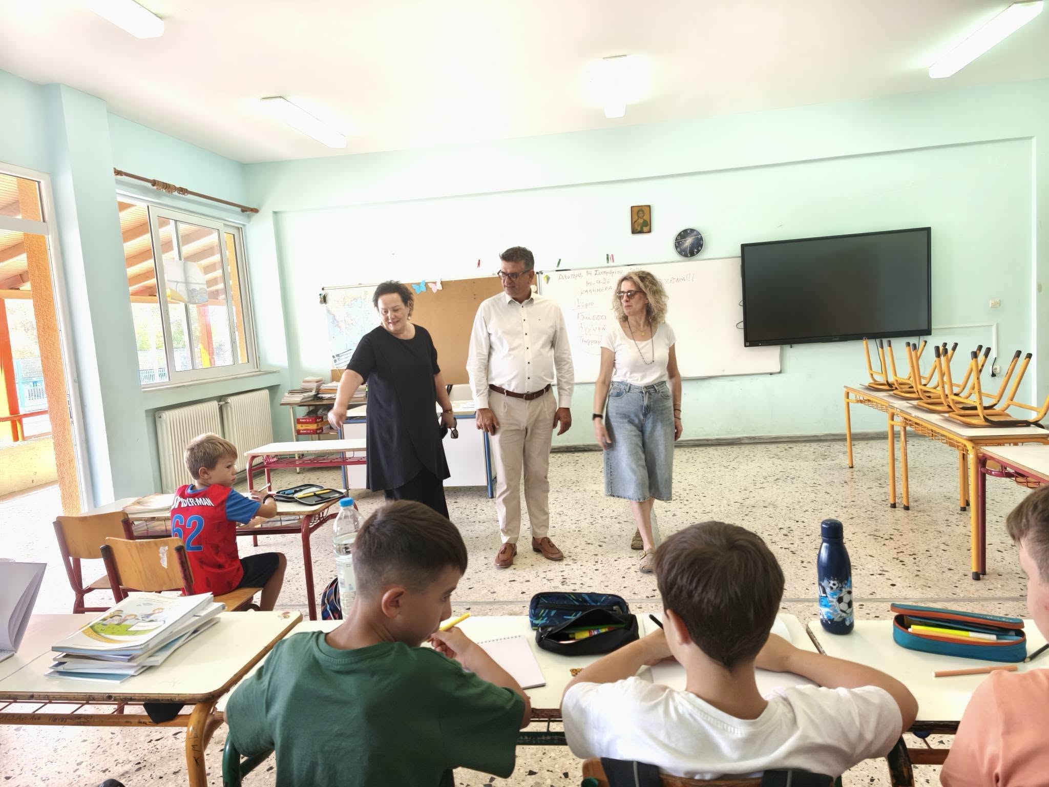 Επίσκεψη στα σχολεία Μυρσίνης και Κάστρου