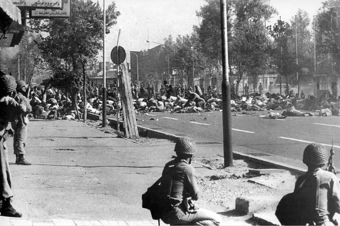 Τεχεράνη, 08.09.1978 | Ένας νόμος, μια πλατεία και οι πυροβολισμοί που άλλαξαν το Ιράν και τον κόσμο