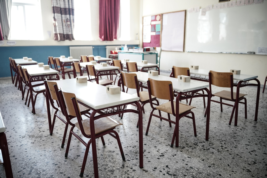 «Στα κάγκελα» οι Θεολόγοι: Καταγγέλλουν 347 κενά, μειωμένες ώρες Θρησκευτικών – Αιχμές και για την Ηθική