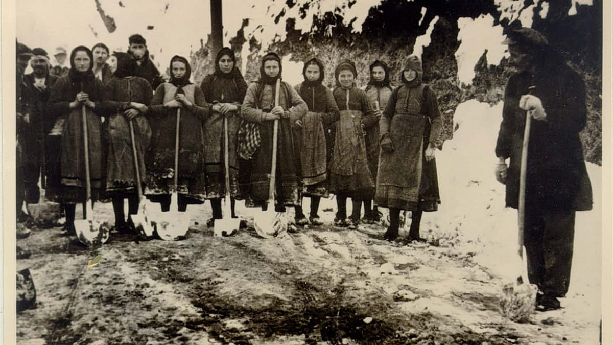 Οι γυναίκες της Πίνδου στο Έπος του ’40: Οι αφανείς πρωταγωνίστριες του Β’ Παγκοσμίου Πολέμου [video]