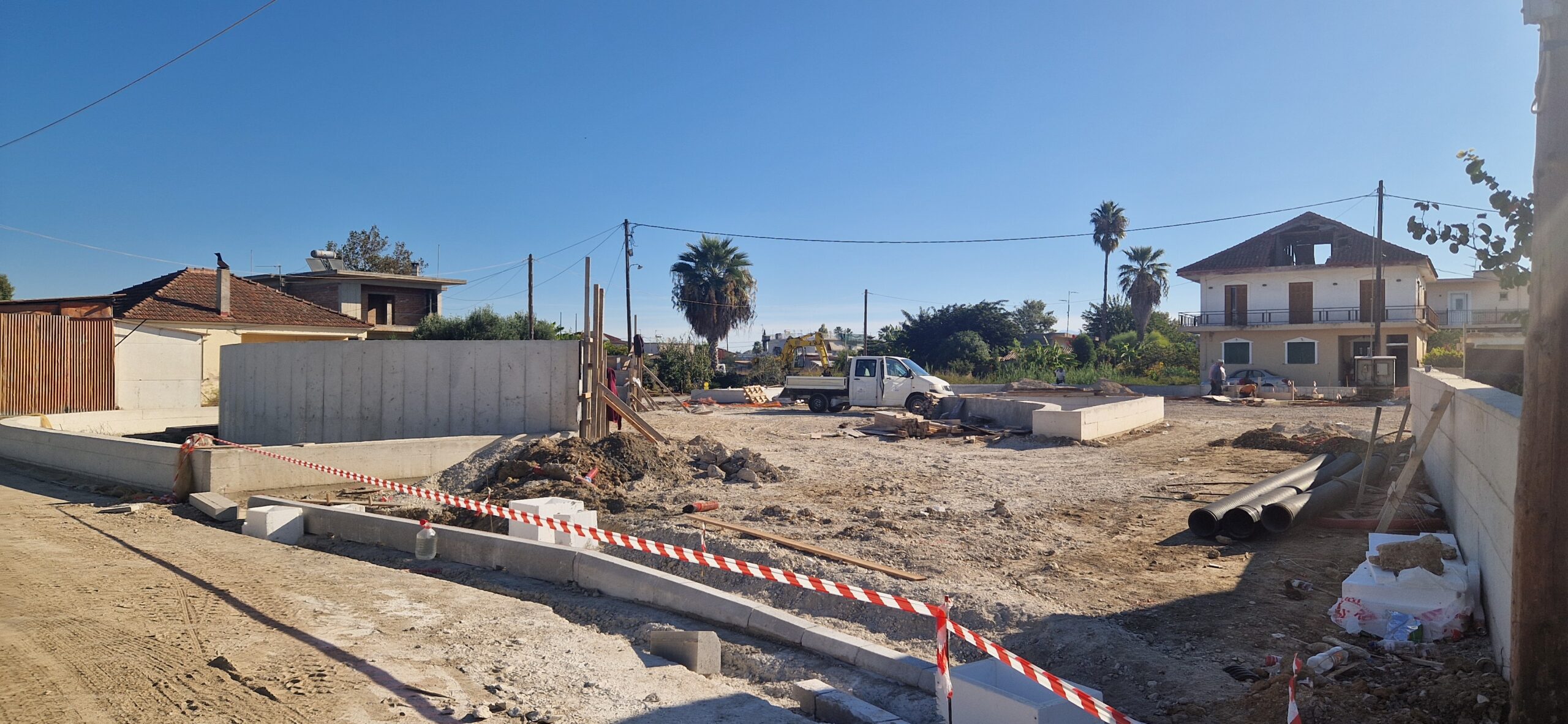 Σε πλήρη εξέλιξη η ανάπλαση της περιοχή γύρω και επί της πλατείας της Καθολικής